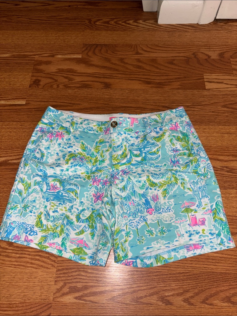 Lilly Pulitzer Women’s Tropical Print Shorts - Light Blue